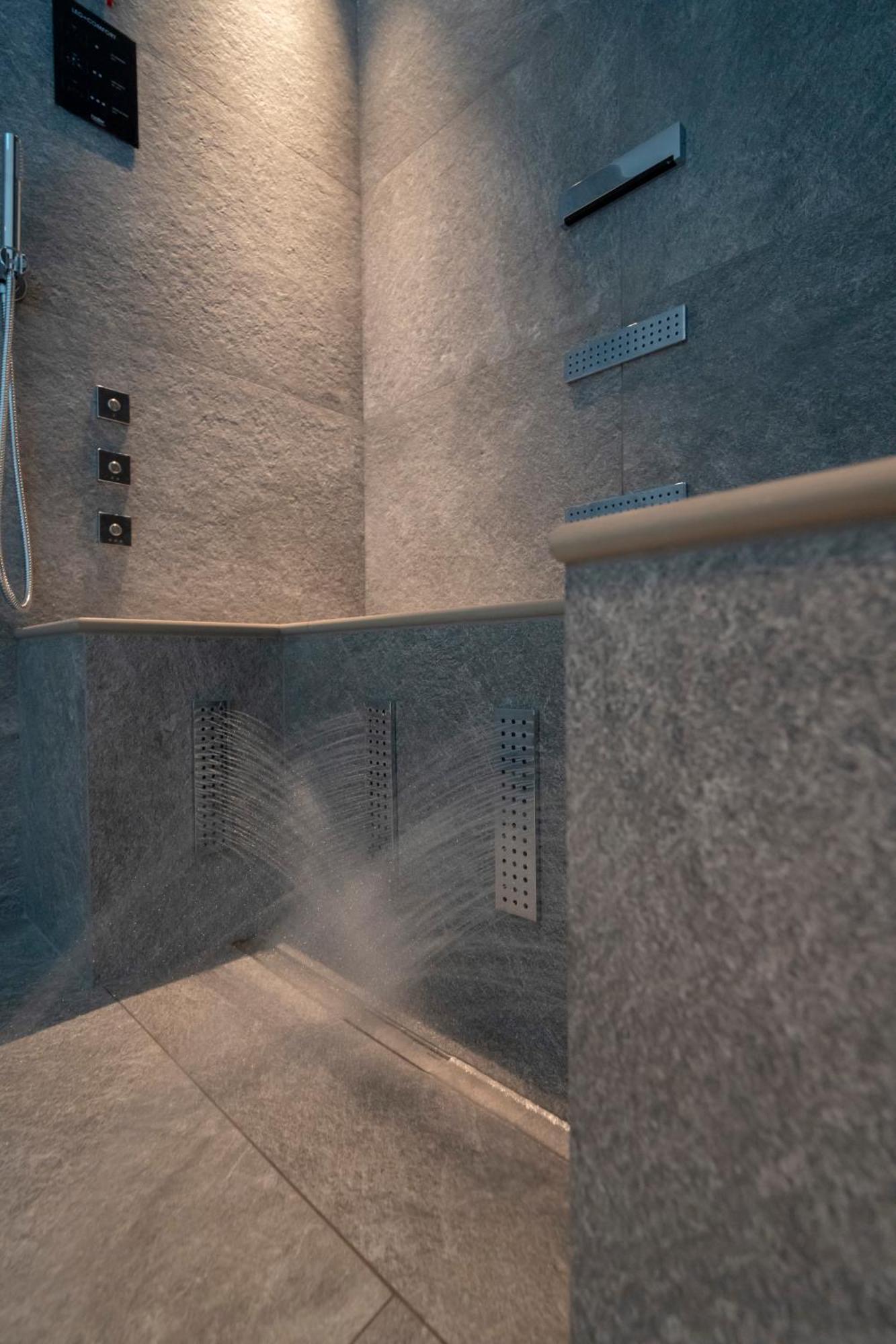 Hotel Alu Mountain Design บอร์มิโอ ภายนอก รูปภาพ