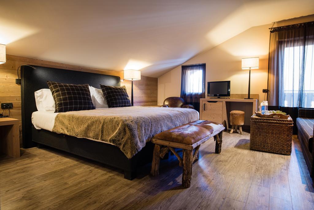 Hotel Alu Mountain Design บอร์มิโอ ภายนอก รูปภาพ